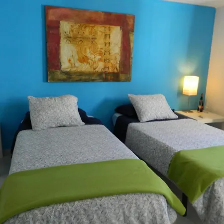 Guest house & Cozy Residencia De Estudiantes 2*