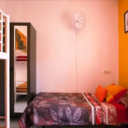 & Cozy Residencia De Estudiantes 2*